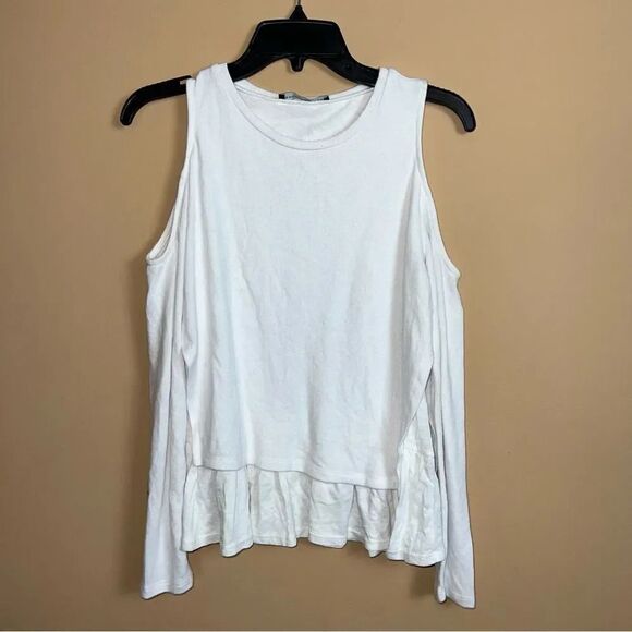 Generation Love White Cold Shoulder Soft Layered Ruffle Hem Sweater Size XS - Picture 1 of 6